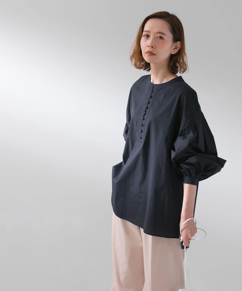 UR Lab.（アーバンリサーチラボ）の「スタンドカラーボタンブラウス（シャツ/ブラウス・レディース・スミクロ/ホワイト/オレンジ・FREE）」の7枚目の写真