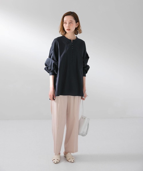 UR Lab.（アーバンリサーチラボ）の「スタンドカラーボタンブラウス（シャツ/ブラウス・レディース・スミクロ/ホワイト/オレンジ・FREE）」の22枚目の写真