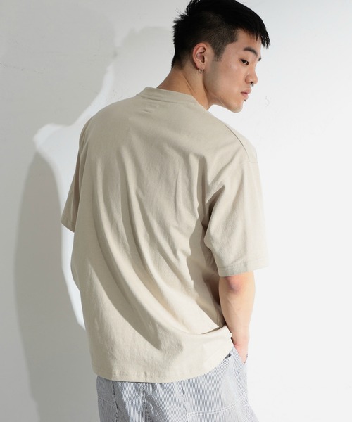 Lee（リー）の「COLLEGE PRINT       H/S TEE（Tシャツ/カットソー・メンズ・ホワイト/ブルー系その他/グレイッシュベージュ・SMALL/MEDIUM）」の5枚目の写真