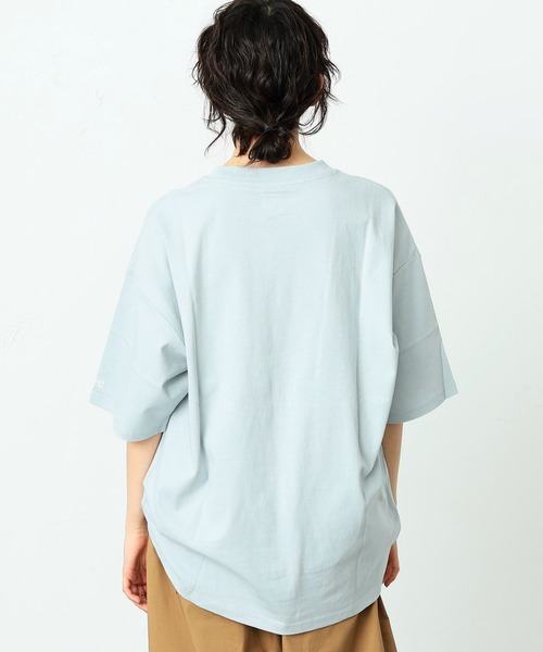 Lee（リー）の「COLLEGE PRINT       H/S TEE（Tシャツ/カットソー・メンズ・ホワイト/ブルー系その他/グレイッシュベージュ・SMALL/MEDIUM）」の14枚目の写真