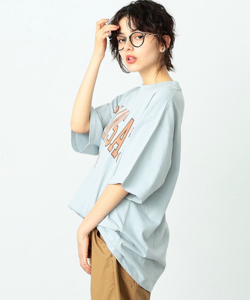 Lee（リー）の「COLLEGE PRINT       H/S TEE（Tシャツ/カットソー・メンズ・ホワイト/ブルー系その他/グレイッシュベージュ・SMALL/MEDIUM）」の20枚目の写真