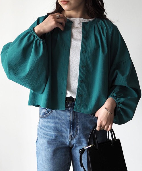 Riberry(リベリー)の「ボリューム袖ショートブラウス(シャツ/ブラウス・レディース・アイボリー/ベージュ/グリーン・MEDIUM)」の10枚目の写真