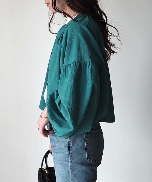 Riberry(リベリー)の「ボリューム袖ショートブラウス(シャツ/ブラウス・レディース・アイボリー/ベージュ/グリーン・MEDIUM)」の12枚目の写真