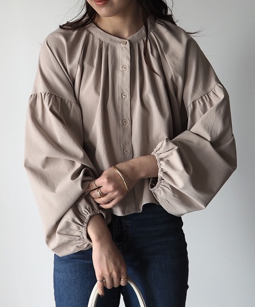 Riberry(リベリー)の「ボリューム袖ショートブラウス(シャツ/ブラウス・レディース・アイボリー/ベージュ/グリーン・MEDIUM)」の16枚目の写真