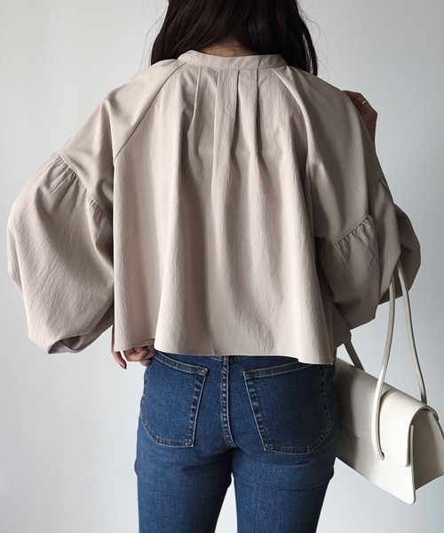 Riberry(リベリー)の「ボリューム袖ショートブラウス(シャツ/ブラウス・レディース・アイボリー/ベージュ/グリーン・MEDIUM)」の19枚目の写真