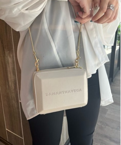 SAMANTHAVEGA(サマンサベガ)の「ナノスクエアストーンショルダーバッグ(ショルダーバッグ・レディース・ホワイト/ブラック/グレー/ブルー/エメラルド/ミント/キャメル/ペールイエロー・FREE)」の19枚目の写真