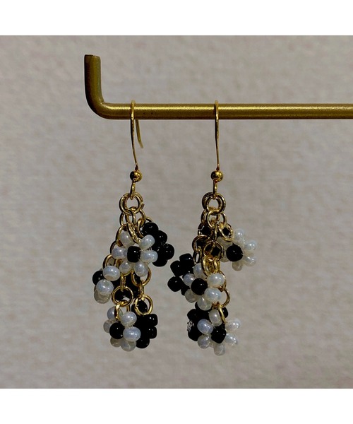 tone(トーン)の「【LoveAmooN】beads flower(MA)(ピアス(両耳用)・レディース・A/B/C/D/E/F/G/H/I・FREE)」の2枚目の写真
