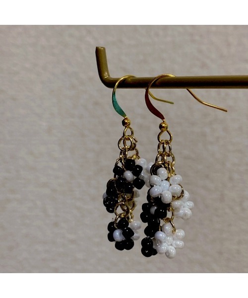 tone(トーン)の「【LoveAmooN】beads flower(MA)(ピアス(両耳用)・レディース・A/B/C/D/E/F/G/H/I・FREE)」の10枚目の写真