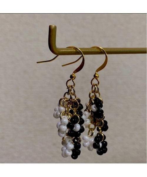 tone(トーン)の「【LoveAmooN】beads flower(MA)(ピアス(両耳用)・レディース・A/B/C/D/E/F/G/H/I・FREE)」の11枚目の写真