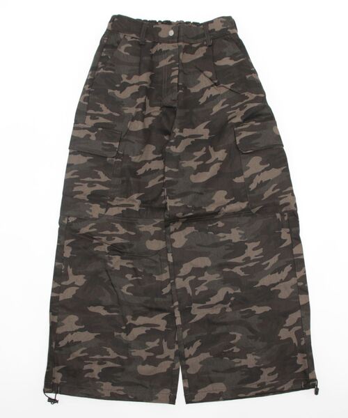 SPINNS(スピンズ)の「【累計販売1万本!!】10色展開 ツイル ドローコードワイドカーゴパンツ(カーゴパンツ・レディース・オフホワイト/カーキ/ピンク/オレンジ/グリーン/ブルー/ブラック/ブラック系/サックスブルー系/カモフラージュ/ブラウン系カモフラージュ/ブラウン/キナリ/マスタード/ベージュ系その他/チャコール/ブラック系その他2・ONESIZE)」の4枚目の写真