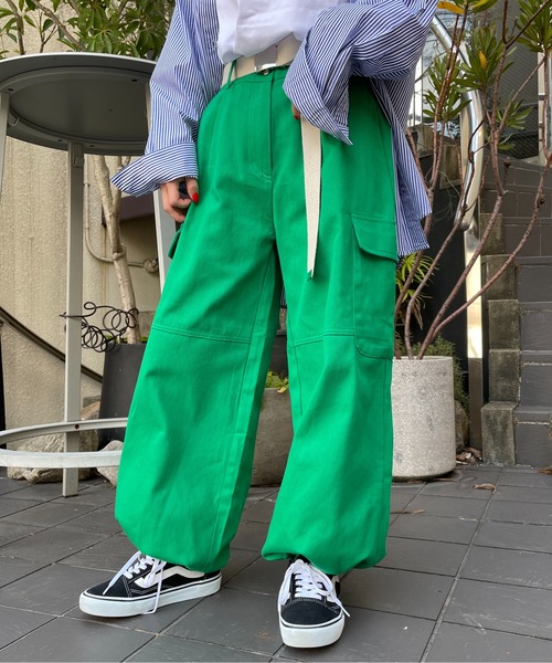 SPINNS(スピンズ)の「【累計販売1万本!!】10色展開 ツイル ドローコードワイドカーゴパンツ(カーゴパンツ・レディース・オフホワイト/カーキ/ピンク/オレンジ/グリーン/ブルー/ブラック/ブラック系/サックスブルー系/カモフラージュ/ブラウン系カモフラージュ/ブラウン/キナリ/マスタード/ベージュ系その他/チャコール/ブラック系その他2・ONESIZE)」の10枚目の写真