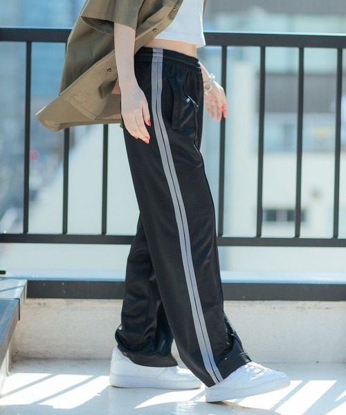 PBLIM(ページボーイリム)の「PAGEBOYLIM/カラーラインパンツ(スウェットパンツ・レディース・ブラック/オレンジ/ブルー・MEDIUM/LARGE)」の5枚目の写真