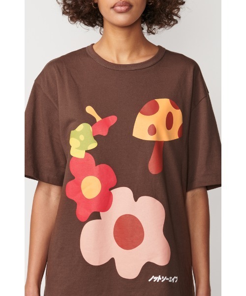 Not So Ape(ノットソーエイプ)の「MUSHROOM GRAPHIC T-SHIRT(Tシャツ/カットソー・メンズ・ベージュ/ブラウン・FREE)」の1枚目の写真