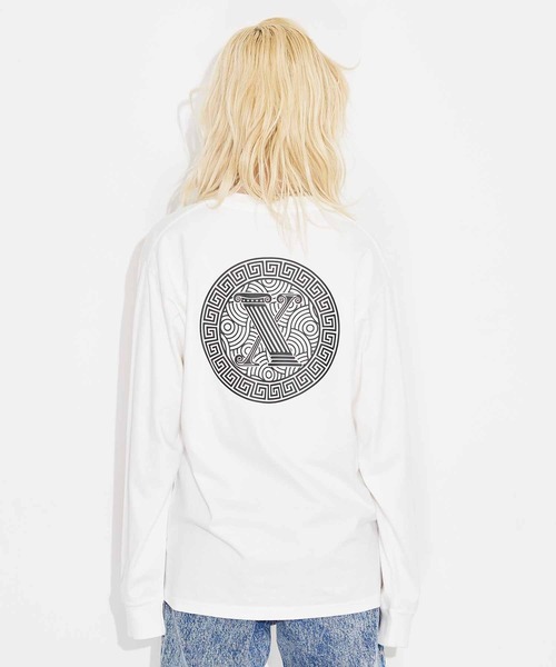 X-girl（エックスガール）の「GREEK LOGO L/S TEE/バックプリント ロンT/長袖Tシャツ（Tシャツ/カットソー・レディース・ブルー/ホワイト/ブラック・L/XL/M/S）」の6枚目の写真