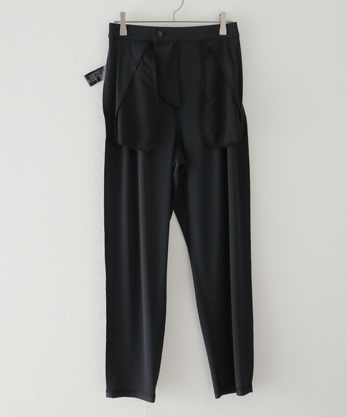 La TOTALITE(ラトータリテ)の「ポリエステルジャージタックパンツ(その他パンツ・レディース・チャコールグレー/ブラック・38/36)」の16枚目の写真