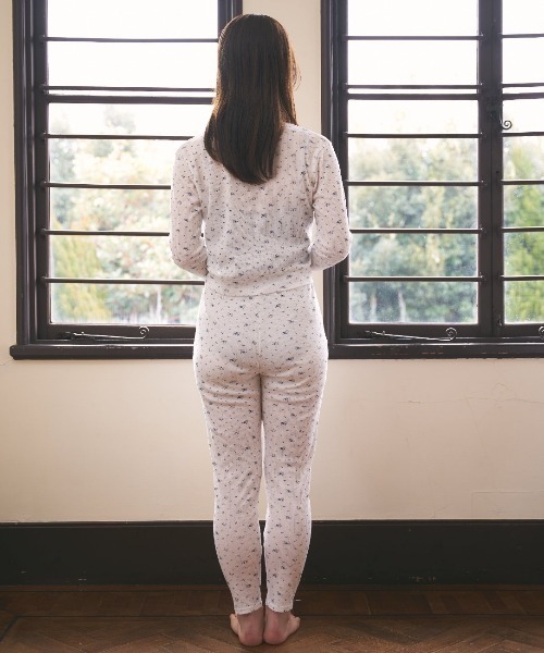 MIRO AMURETTE(ミロアミュレット)の「blue rose leggings/ブルーローズレギンス(その他パンツ・レディース・ホワイト×ブルー・FREE)」の4枚目の写真