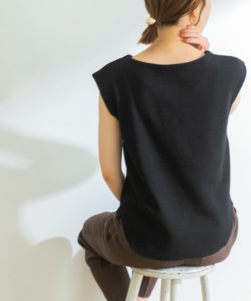 URBAN RESEARCH（アーバンリサーチ）の「サーマルボートネックカットソー（Tシャツ/カットソー・レディース・オフホワイト/ブラック/カーキ/グリーン系その他/オレンジ系その他・FREE）」の15枚目の写真