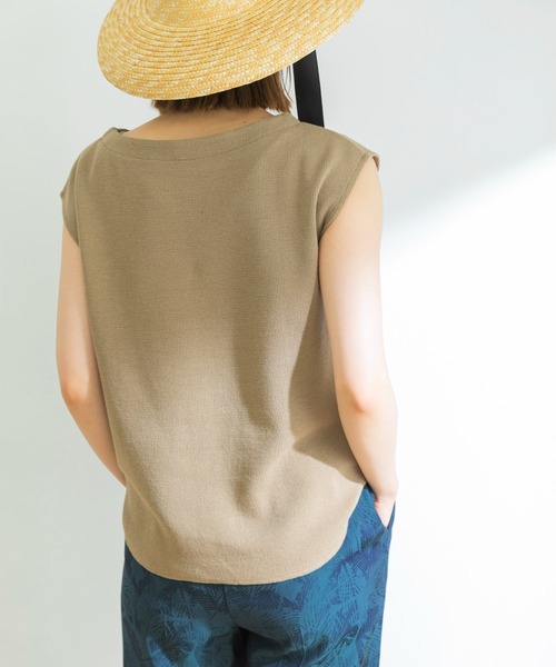 URBAN RESEARCH（アーバンリサーチ）の「サーマルボートネックカットソー（Tシャツ/カットソー・レディース・オフホワイト/ブラック/カーキ/グリーン系その他/オレンジ系その他・FREE）」の8枚目の写真