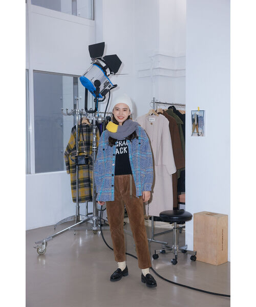Ray BEAMS（レイビームス）の「Ray BEAMS / 2トーン リブ ロング マフラー（マフラー・レディース・レッド/イエロー・ONE SIZE）」の7枚目の写真