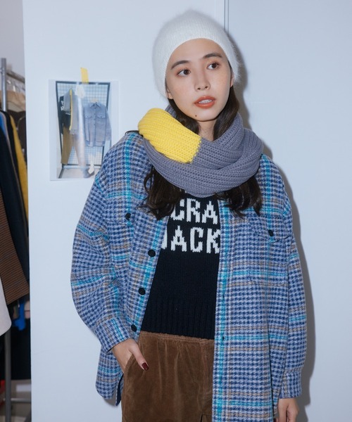 Ray BEAMS（レイビームス）の「Ray BEAMS / 2トーン リブ ロング マフラー（マフラー・レディース・レッド/イエロー・ONE SIZE）」の3枚目の写真