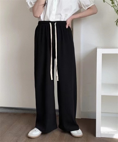 美品　群言堂　フリーサイズ　ウエストゴム　パンツ 67248] ギンガムサッカー ドレープワイドパンツ 股下61センチ 前