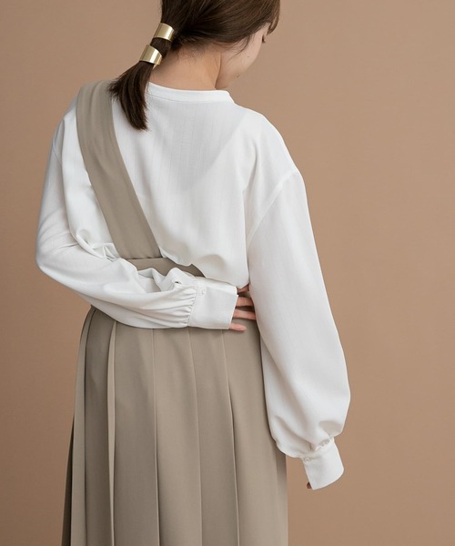 LAATO(ラート)の「2WAY BANDCOLLAR BLOUSE(シャツ/ブラウス・レディース・ホワイト/ブラック/ベージュ・FREE)」の11枚目の写真