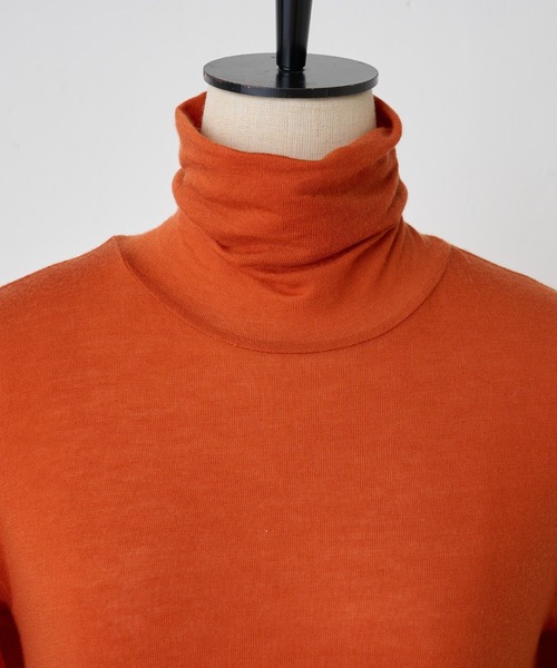 BEARDSLEY(ビアズリー)の「シルク混ハイネックカットソー(Tシャツ/カットソー・レディース・オレンジ/グレー・フリー)」の8枚目の写真