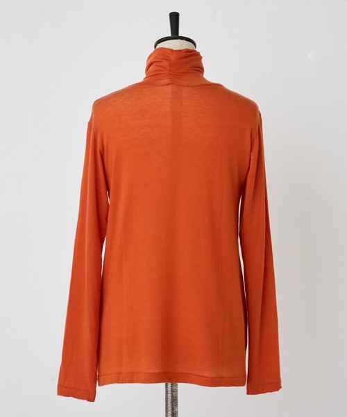 BEARDSLEY(ビアズリー)の「シルク混ハイネックカットソー(Tシャツ/カットソー・レディース・オレンジ/グレー・フリー)」の7枚目の写真