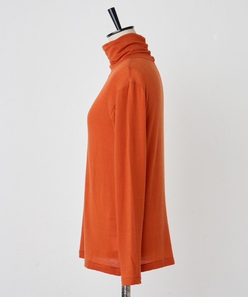 BEARDSLEY(ビアズリー)の「シルク混ハイネックカットソー(Tシャツ/カットソー・レディース・オレンジ/グレー・フリー)」の6枚目の写真