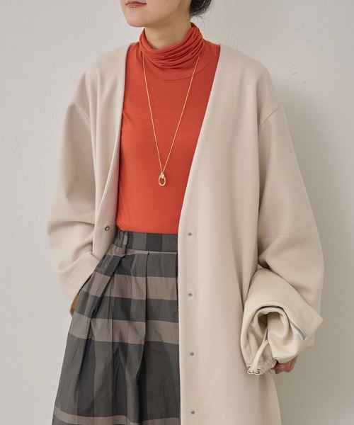 BEARDSLEY(ビアズリー)の「シルク混ハイネックカットソー(Tシャツ/カットソー・レディース・オレンジ/グレー・フリー)」の14枚目の写真