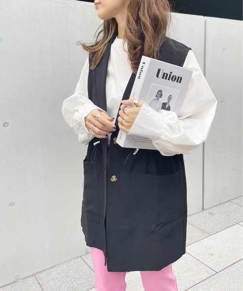 Meli rich(メリーリッチ)の「前後2WAYボリュームスリーブブラウス(シャツ/ブラウス・レディース・オレンジ/サックスブルー/グリーン/ネイビー/オフホワイト/グレイッシュベージュ・MEDIUM)」の22枚目の写真