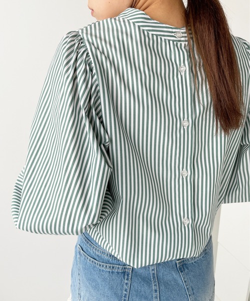 Meli rich(メリーリッチ)の「前後2WAYボリュームスリーブブラウス(シャツ/ブラウス・レディース・オレンジ/サックスブルー/グリーン/ネイビー/オフホワイト/グレイッシュベージュ・MEDIUM)」の7枚目の写真