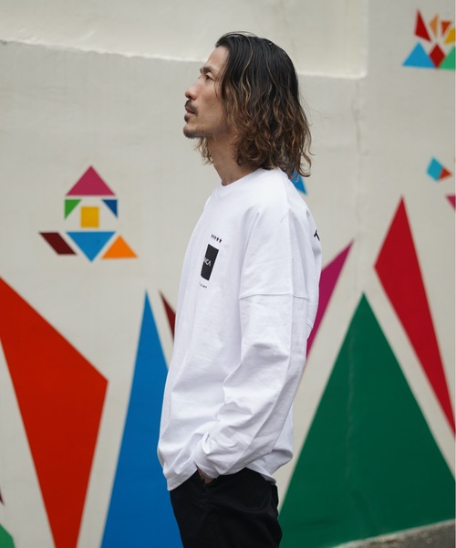 RVCA（ルーカ）の「RVCA メンズ  VA BOXED RVCA LT ロングスリーブＴシャツ【2023年春夏モデル】/ルーカバックプリントロゴ長袖ロンT（Tシャツ/カットソー・メンズ・サンドベージュ/ブラック/ホワイト・X-LARGE/MEDIUM/LARGE）」の7枚目の写真