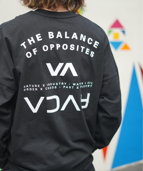 RVCA（ルーカ）の「RVCA メンズ  VA BOXED RVCA LT ロングスリーブＴシャツ【2023年春夏モデル】/ルーカバックプリントロゴ長袖ロンT（Tシャツ/カットソー・メンズ・サンドベージュ/ブラック/ホワイト・X-LARGE/MEDIUM/LARGE）」の22枚目の写真