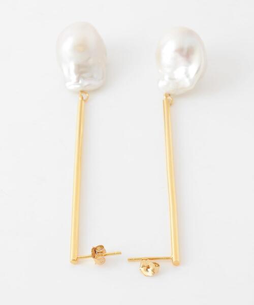 SMELLY(スメリー)の「SMELLY so’ baroque pearl bar pierce(ピアス(両耳用)・レディース・ゴールド・-)」の10枚目の写真