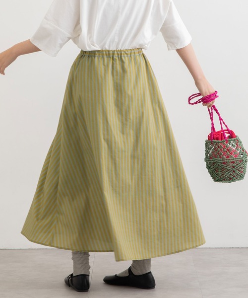 POU DOU DOU(プードゥドゥ)の「ロンストプリントフレアースカート(スカート・レディース・イエロー/ブルー/グリーン・3)」の4枚目の写真