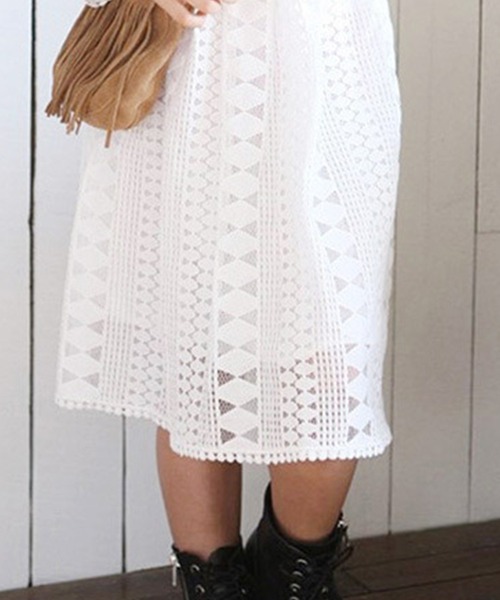 ホワイト レース装飾 ひざ丈ワンピースアビステ　未使用品 ホワイト レース装飾 ひざ丈ワンピースアビステ 未使用品