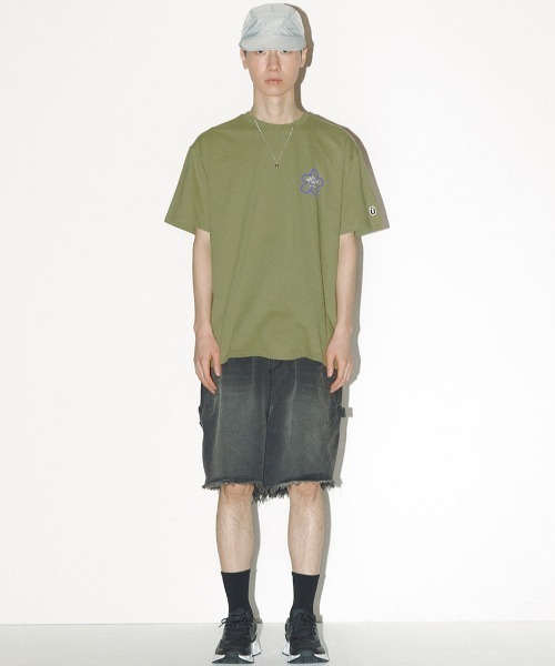 ISTKUNST（イストクンスト）の「A'GEM/9 × .kom『ISTKUNST/イストクンスト』flower smile TEE/フラワースマイル 半袖　カットソー（Tシャツ/カットソー・メンズ・グリーン/ホワイト/ブラック/ピンク・L/S/M）」の11枚目の写真