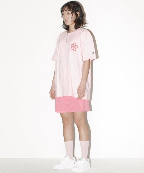 ISTKUNST（イストクンスト）の「A'GEM/9 × .kom『ISTKUNST/イストクンスト』flower smile TEE/フラワースマイル 半袖　カットソー（Tシャツ/カットソー・メンズ・グリーン/ホワイト/ブラック/ピンク・L/S/M）」の15枚目の写真