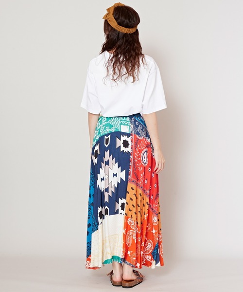 チャイハネ（チャイハネ）の「【チャイハネ】パッチワーク風プリントロングスカート（スカート・レディース・カラフル/ホワイト/パープル・FREE）」の17枚目の写真