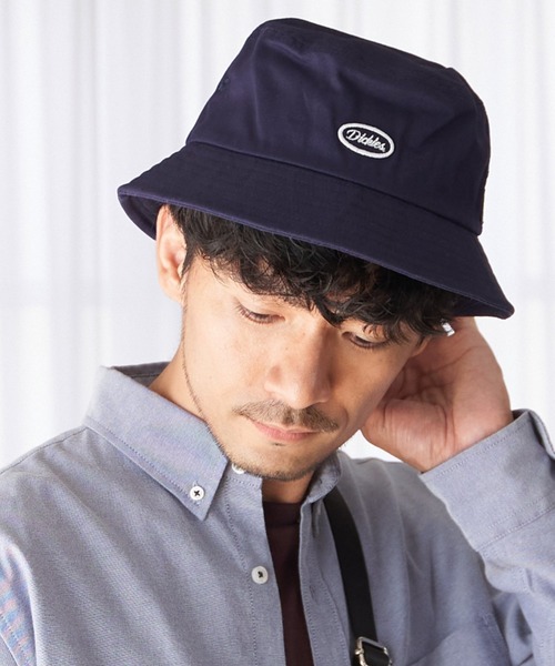Dickies（ディッキーズ）の「Dickies ディッキーズ ロゴワッペンバケットハット（ハット・メンズ・ネイビー/ブラック/ベージュ/グレー・FREE）」の4枚目の写真