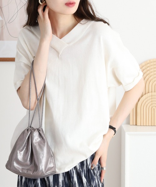 atONE(アットワン)の「atONE Vネックドルマン半袖綿ニット(Tシャツ/カットソー・レディース・ブラック/ライトグレー/ネイビー/杢グレー/グレイッシュベージュ/カーキ/ホワイト・LL~3L/4L~5L/M-L)」の1枚目の写真