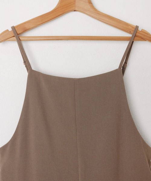evernavy（エバーネイビー）の「とろみ素材スクエアネックサロペット（サロペット/オーバーオール・レディース・グレイッシュベージュ/キナリ/ネイビー/ブラック・M/S/L）」の21枚目の写真