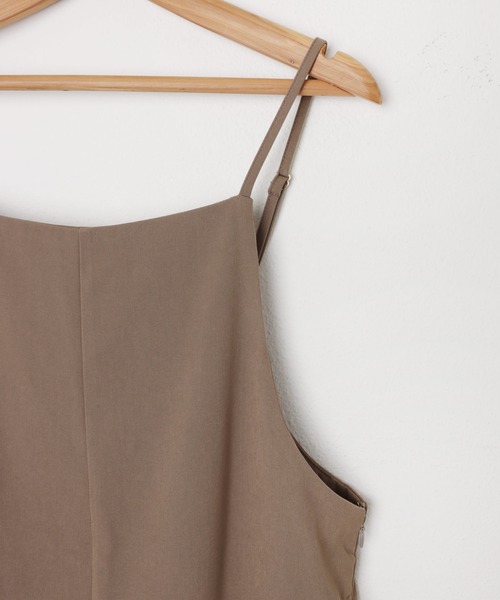evernavy（エバーネイビー）の「とろみ素材スクエアネックサロペット（サロペット/オーバーオール・レディース・グレイッシュベージュ/キナリ/ネイビー/ブラック・M/S/L）」の19枚目の写真