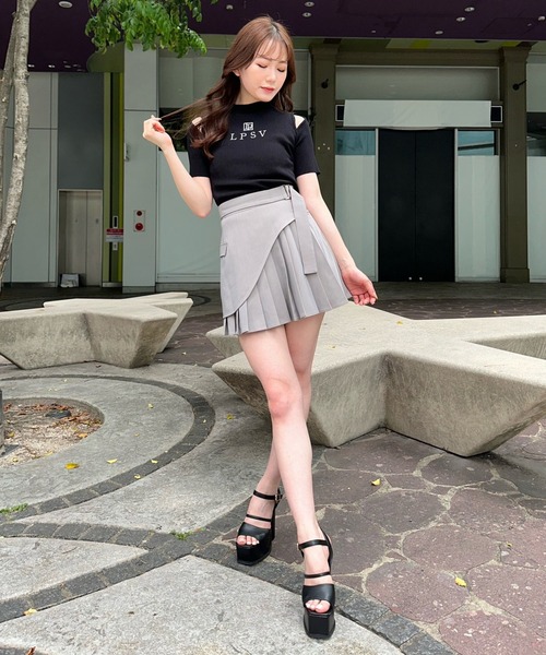 LIPSERVICE(リップサービス)の「ラップカーブプリーツスカート(スカート・レディース・アイボリー/ブラック/グレー・S/M)」の5枚目の写真