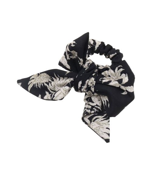 RESEXXY（リゼクシー）の「ニュアンスフラワースカーフ（シュシュ・レディース・アイボリー/ブラック・FREE）」の9枚目の写真