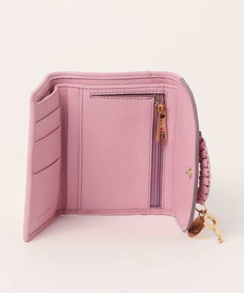 SEE BY CHLOE（シーバイクロエ）の「HANA / トリフォールドウォレット TRI FOLD WALLET（財布・レディース・ラベンダー・FREE）」の4枚目の写真