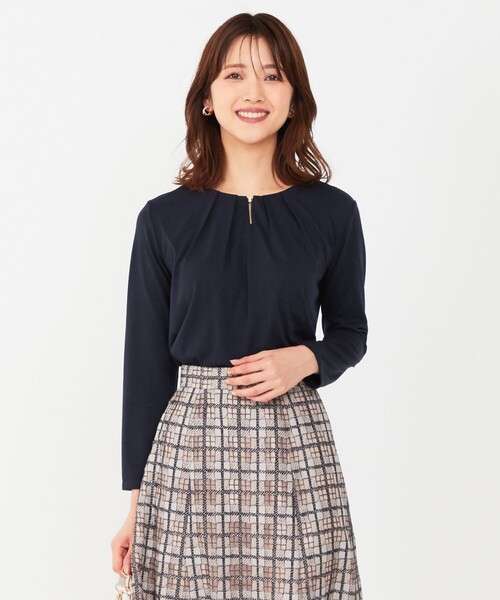 ANY SIS(エニィスィス)の「【吸水速乾】コンフォートジャージータック カットソー(Tシャツ/カットソー・レディース・アイボリー系/ネイビー系・4)」の2枚目の写真