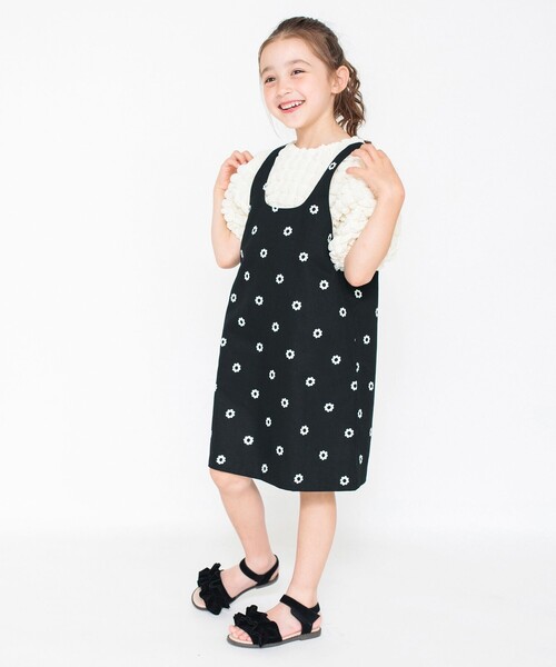 BRANSHES（ブランシェス）の「【プチプラ】ツイル総柄プリントジャンパースカート（ジャンパースカート・キッズ・ブラック/ベージュ/オフホワイト・90/100/110/120/130）」の2枚目の写真