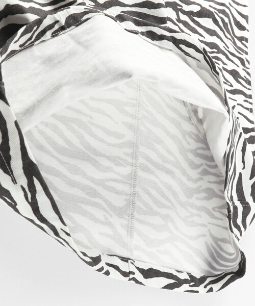 BRANSHES（ブランシェス）の「【プチプラ】ツイル総柄プリントジャンパースカート（ジャンパースカート・キッズ・ブラック/ベージュ/オフホワイト・90/100/110/120/130）」の11枚目の写真